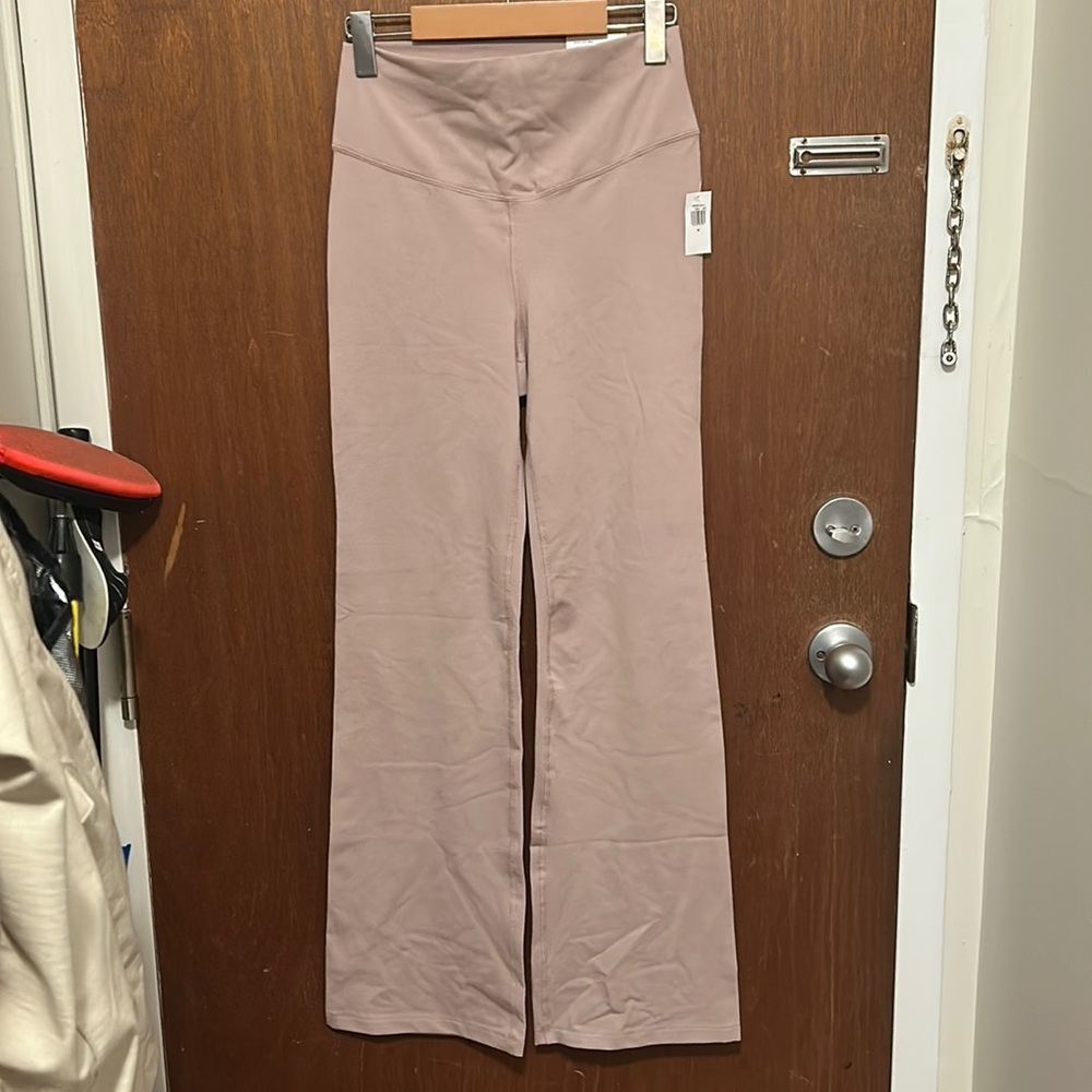 NWT Old Navy Slim Bootcut Leggings